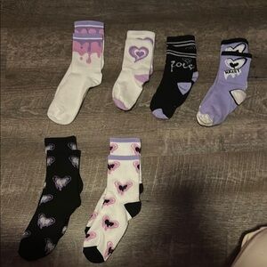 Heart Patterned Socks Set - Black, White, Purple 6 pairs includes !!!